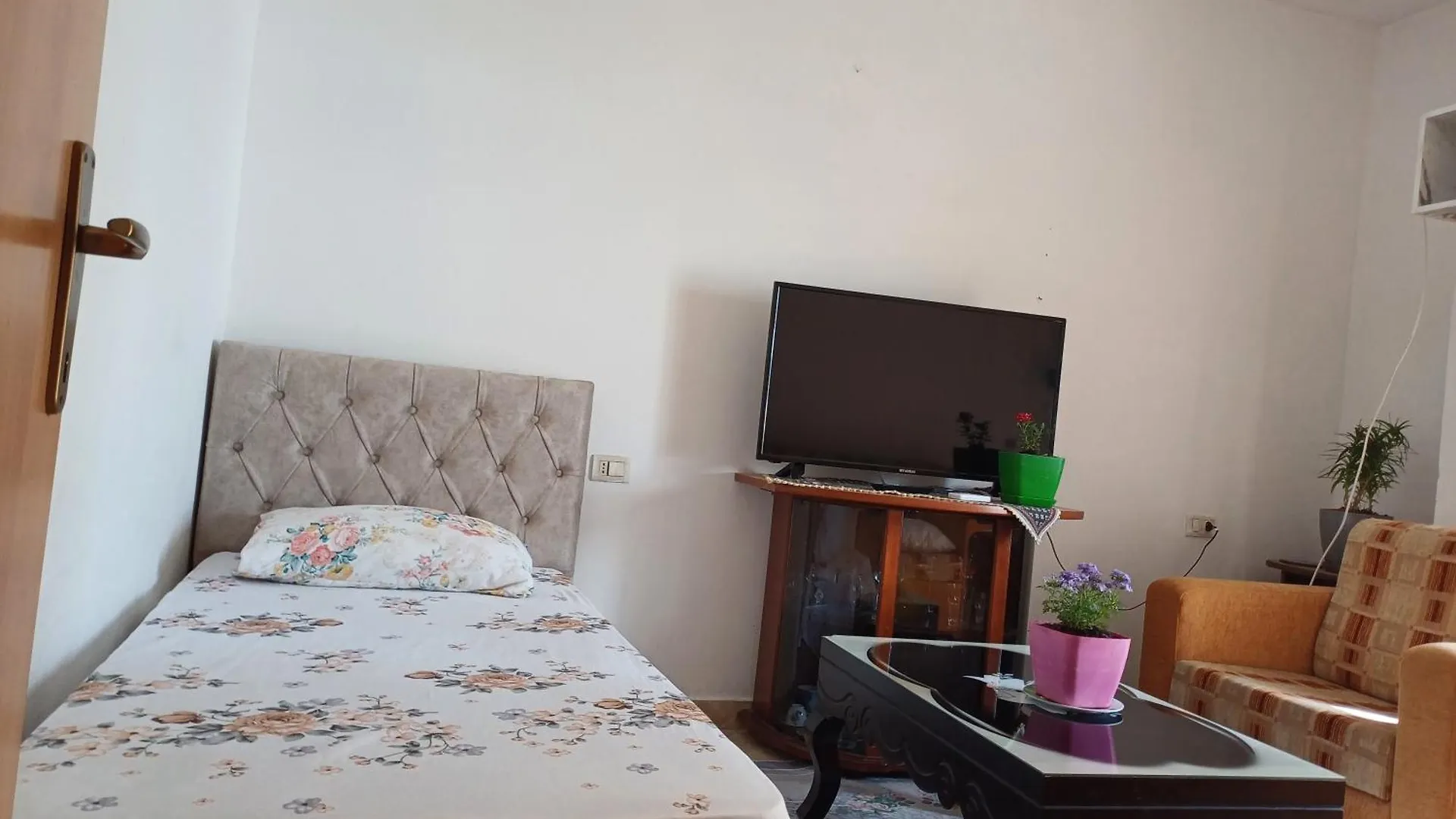 アパート Apartament 198 ドゥラス